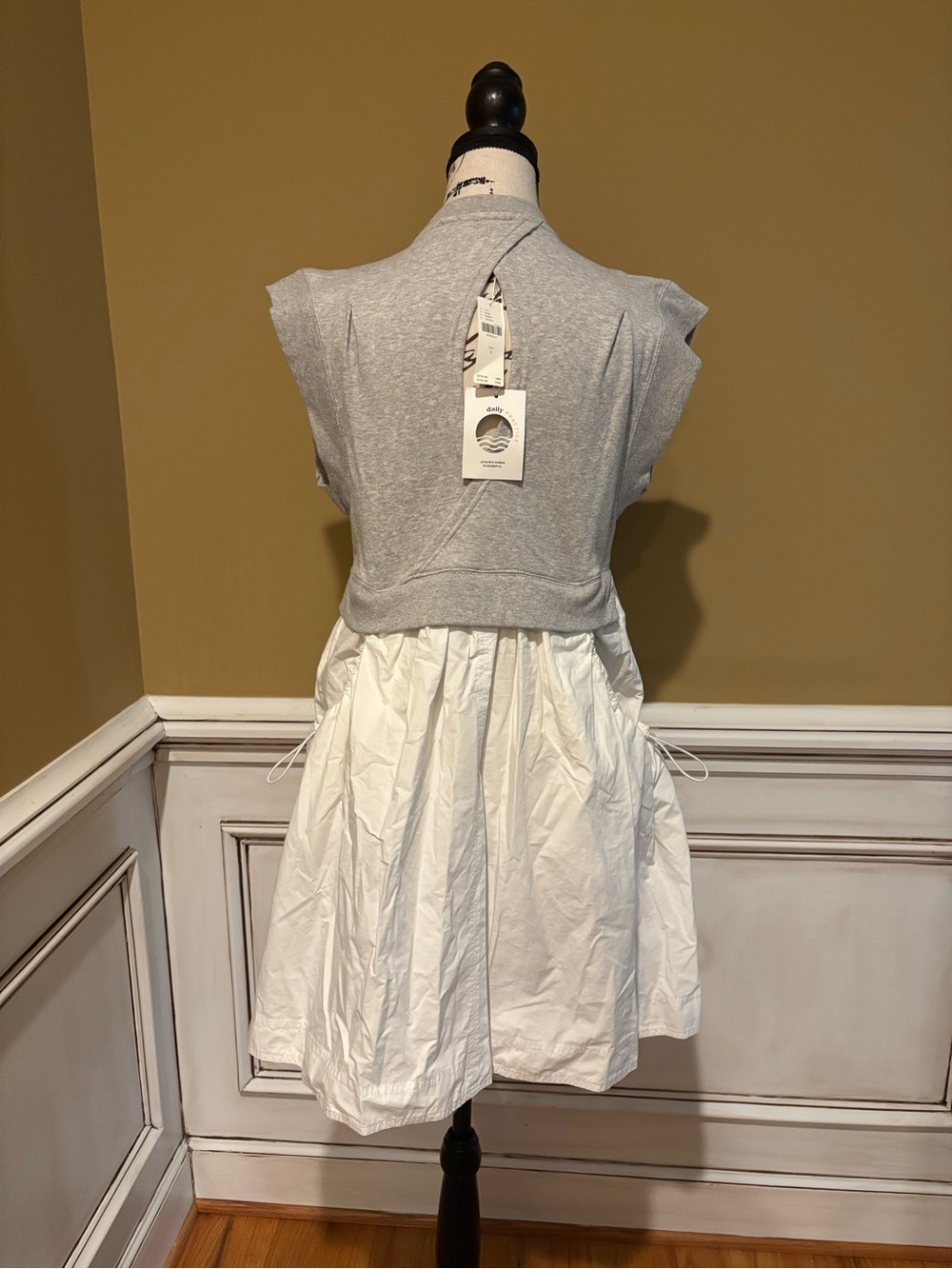 Anthropologie Gray and White Tiered Dress